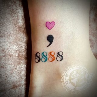 ;🩷ご来店ありがとうございました。
セミコロンと数字のタトゥーです。

◆札幌市西区の小さなプライベートタトゥースタジオ〈彩 iroha〉では、かけ出し彫り師の勉強のためにモニターさまを募集中です。
少し多めにお時間をいただいたり、後日お直しをさせていただく必要があったりするかもしれませんが、お客さまのご希望や図柄への想いを大切に、デザイン作成・施術をさせていただきます。
ただいまモニター価格となっております。是非ご検討をよろしくお願いいたします。
◆現時点でのご新規さまのご予約は、早くても年明け1月となります。とても小さくシンプルなワンポイントでしたら、今年中に承ることもできます。
ご予約・お問い合わせはホームページもしくはLINEからお願いいたします。
#札幌タトゥー #タトゥーモニター募集中 #tattoo #tattooartwork #タトゥースタジオ  #semicolontattoo #🩷