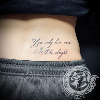 ✒️ご来店ありがとうございました。
レタリングのタトゥーです。

◆札幌市西区の小さなプライベートタトゥースタジオ〈彩 iroha〉では、かけ出し彫り師の勉強のためにモニターさまを募集中です。
少し多めにお時間をいただいたり、後日お直しをさせていただく必要があったりするかもしれませんが、お客さまのご希望や図柄への想いを大切に、デザイン作成・施術をさせていただきます。
ただいまモニター価格となっております。是非ご検討をよろしくお願いいたします。
◆現時点でのご新規さまのご予約は、早くても年明け2月となります。とても小さくシンプルなワンポイントでしたら、今年中に承ることもできます。
ご予約・お問い合わせはホームページもしくはLINEからお願いいたします。
#札幌タトゥー #タトゥーモニター募集中 #tattoo #tattooartwork #タトゥースタジオ  #レタリング