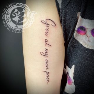 ご来店ありがとうございました。二の腕にレタリングタトゥー✒️

札幌市西野の小さなプライベートタトゥースタジオ〈TATTOO STUDIO 彩 iroha〉では、お客さまのご希望や図柄への想いを大切に、デザイン作成・施術をさせていただきます。

4月のご予約を受け付けております。ホームページの「ご予約可能日カレンダー」をご確認ください。
ご予約・お問い合わせはホームページもしくは公式LINEからお願いいたします。

#札幌タトゥー #tattoo #札幌タトゥースタジオ #sapporotattoo #レタリングタトゥー